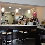 فندق Avenida 31 ماربيا