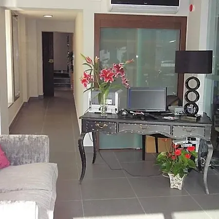 Avenida 31 Hotel 2*