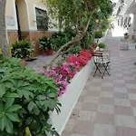 Avenida 31 2* Марбелья